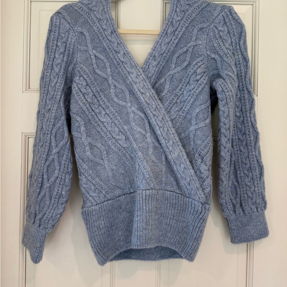 Light blue V-Neck Sweater with Soft Knit and Classic Fit